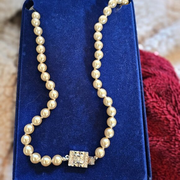 Camrose & Kross, Pearl Necklace – Jacqueline Kennedy Collection, Box w/COA - Picture 2 of 7